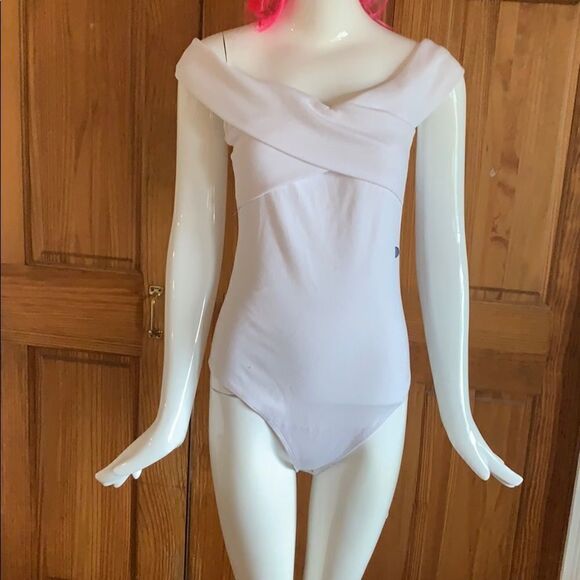 Abercrombie ribbed white by suit - Picture 2 of 4